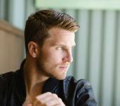 Coloration homme : comment devenir blond ?