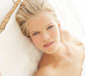 Passer du blond au brun, comment faire ?