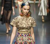 Printemps-été 2013 : comment porter le foulard ?