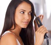 J'ai abîmé mes cheveux au fer à lisser... Les solutions pour les réparer