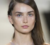 Comment adopter la mini tresse africaine ?
