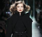 Boucler mes cheveux sans source de chaleur