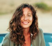 Cheveux bruns : quelle couleur de balayage choisir ?