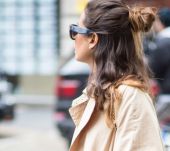 Pourquoi céder à la tendance du half-bun ?